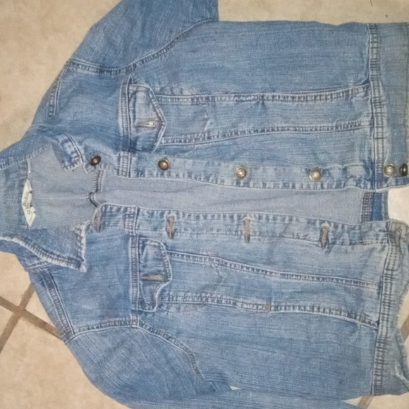Jean jacket - Picture 1 of 3